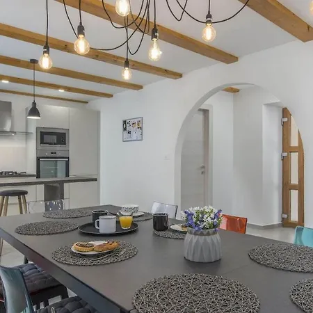 Vakantiehuis Ana Comfortable