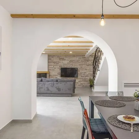 Vakantiehuis Ana Comfortable *
