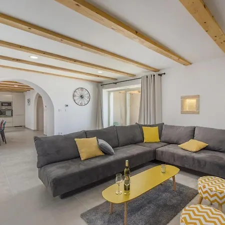 Vakantiehuis Ana Comfortable